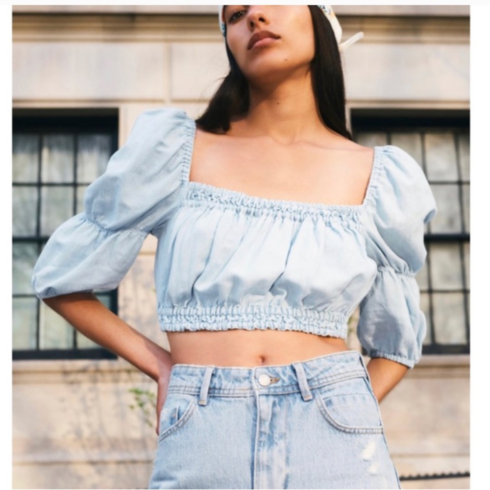 Deluc Cropped Blue Linen Blend Top Size M